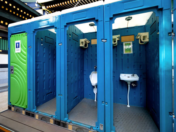 Best Luxury portable toilet rental  in Walled Lake, MI